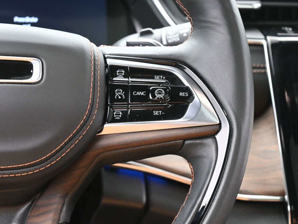 Used 2024 Jeep Grand Cherokee L Summit w/ Advanced Protech Group IV image 31