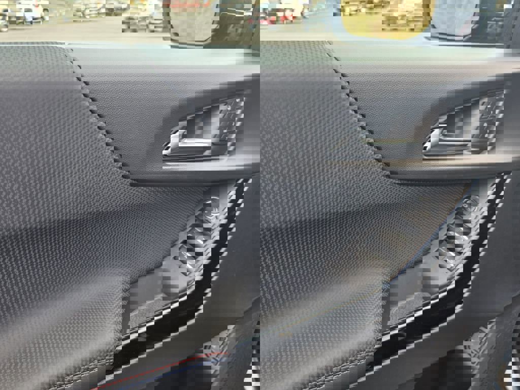 New 2026 Chevrolet Equinox RS image 14