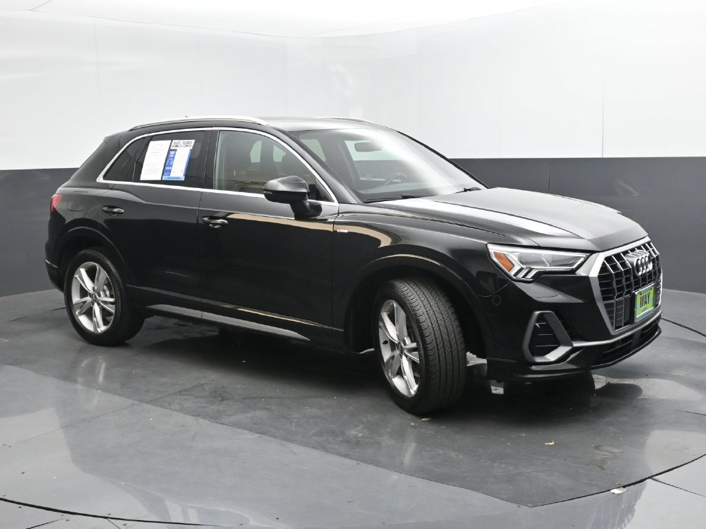 Used 2020 Audi Q3 2.0T Premium Plus w/ Premium Plus Package AWD/4WD image 30