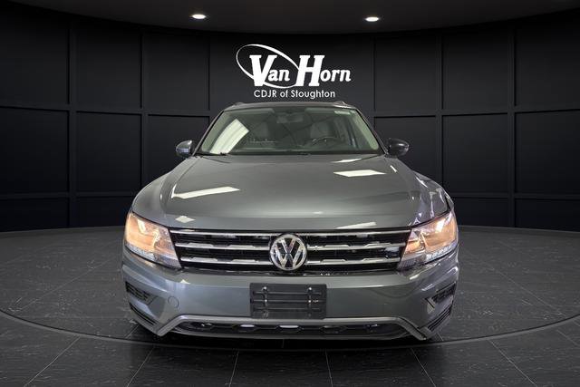 Used 2020 Volkswagen Tiguan SE w/ Panoramic Sunroof Package image 11