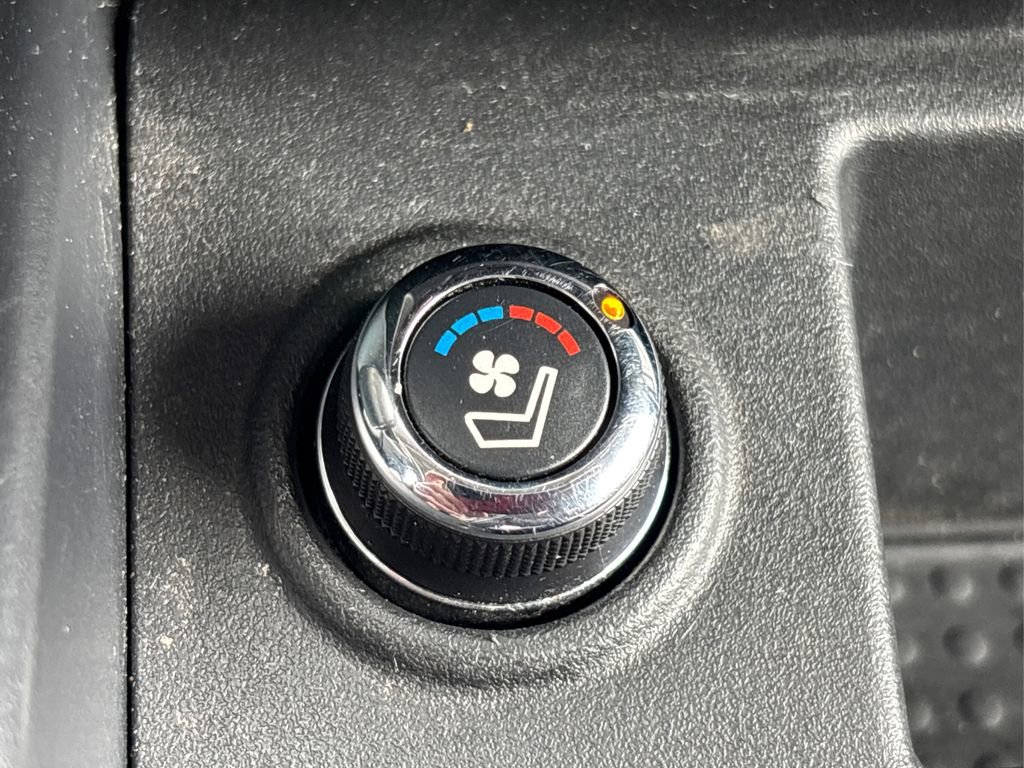 Used 2018 Nissan Titan PRO-4X w/ Pro-4x Convenience Package image 42