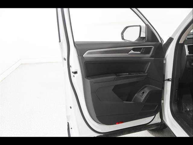 Used 2021 Volkswagen Atlas SEL AWD/4WD image 4