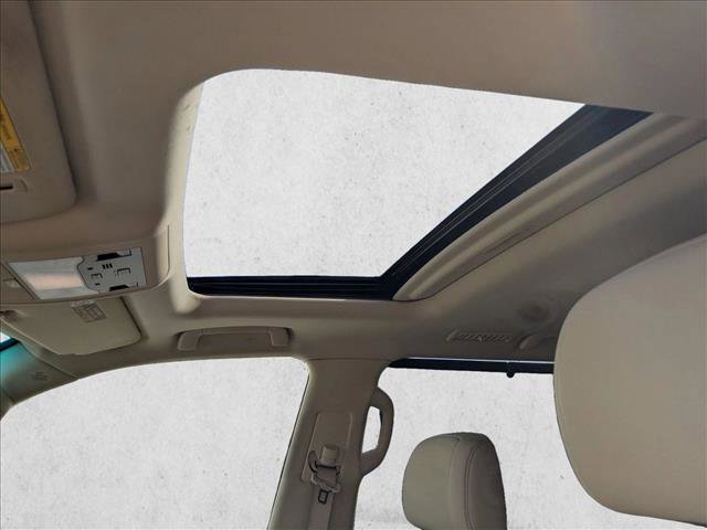 Used 2016 Lexus LX 570 4WD w/ Luxury Package image 16