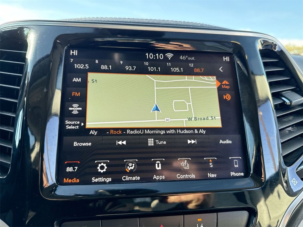 Used 2020 Jeep Cherokee Limited w/ Technology Group image 18