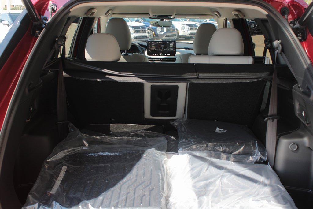 New 2025 Mitsubishi Outlander SE image 10