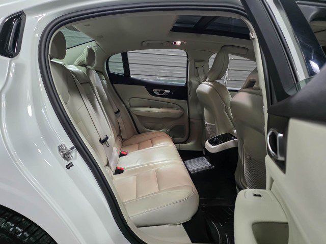 Used 2022 Volvo S60 T8 R-Design Expression w/ Advanced Package image 18