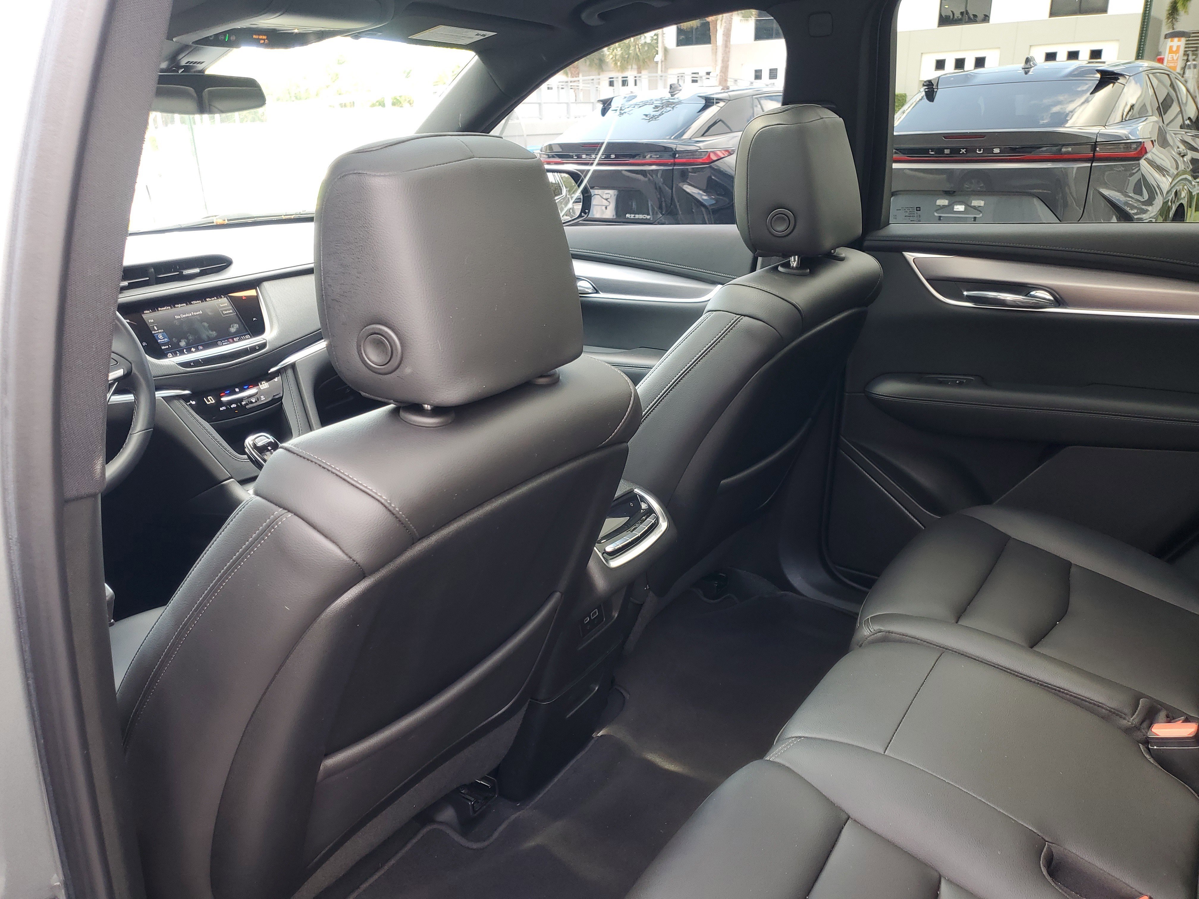 Used 2023 Cadillac XT6 Luxury FWD image 12