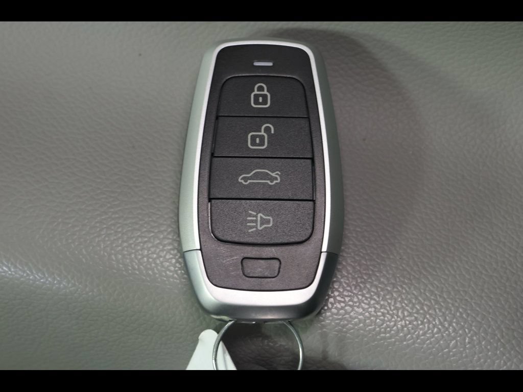 Used 2019 Chevrolet Equinox LT FWD image 22