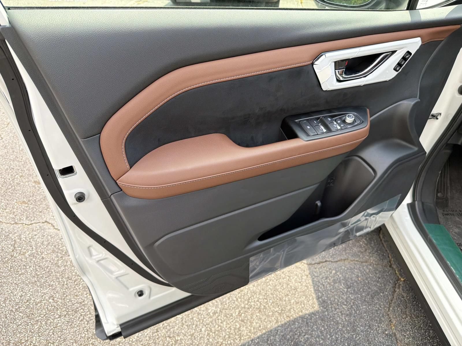 New 2026 Subaru Forester Touring AWD/4WD image 10