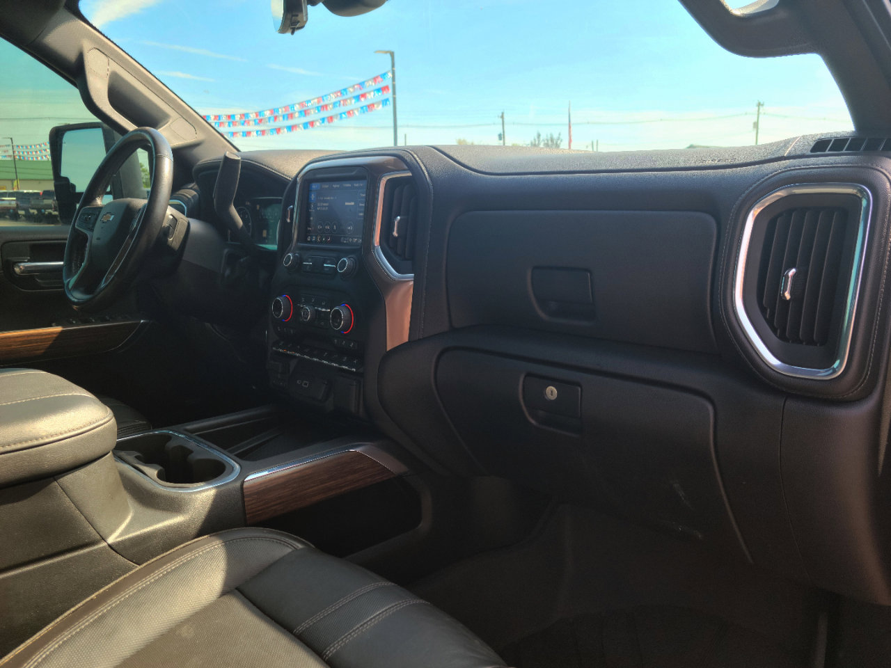 Used 2023 Chevrolet Silverado 2500 High Country w/ Z71 Off-Road Package image 25