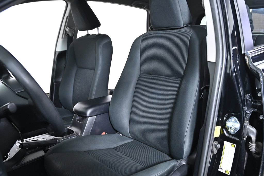 Used 2016 Toyota RAV4 LE image 21