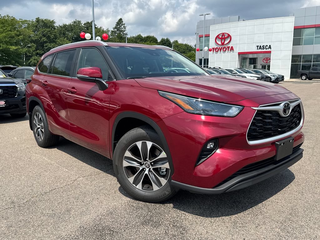 New 2026 Toyota Highlander XLE AWD/4WD image 1