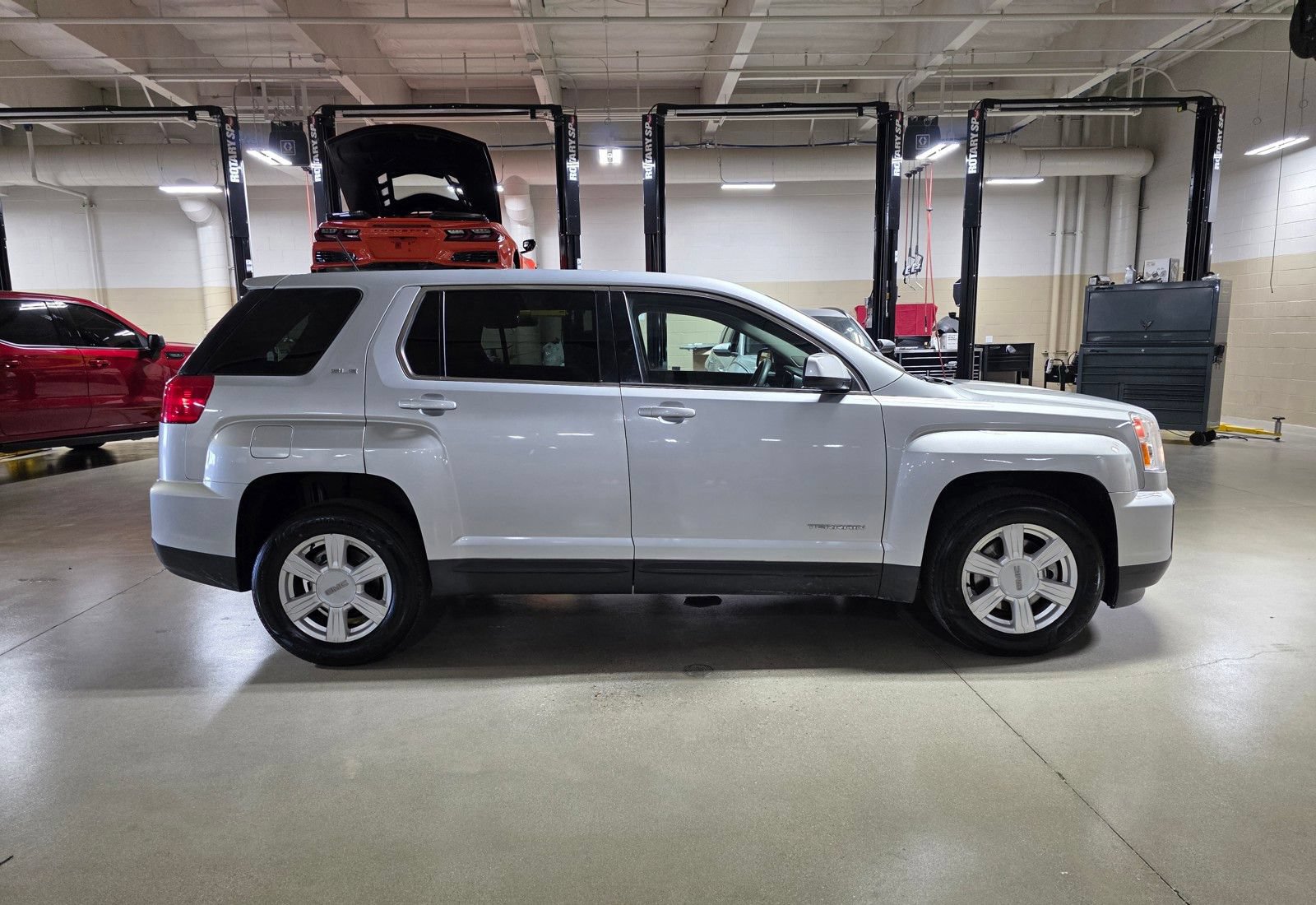 Used 2016 GMC Terrain SLE FWD image 8