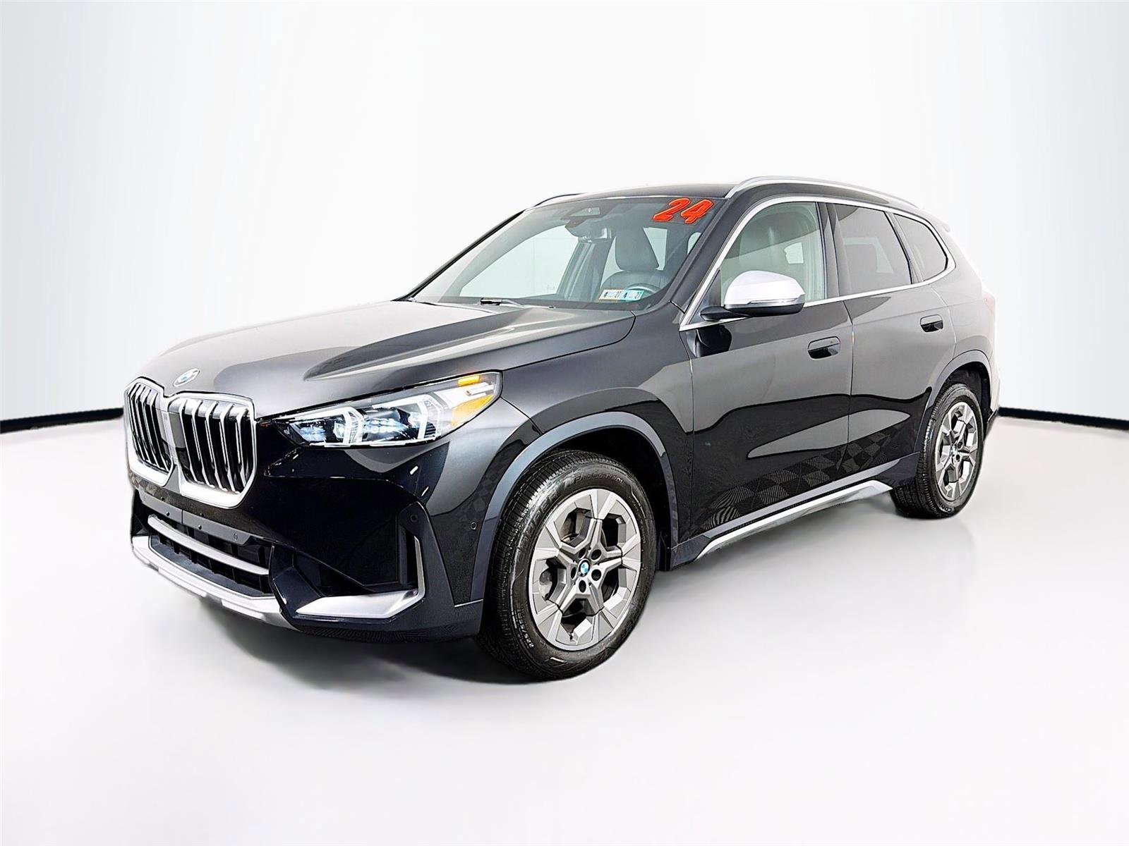 Used 2024 BMW X1 xDrive28i image 3