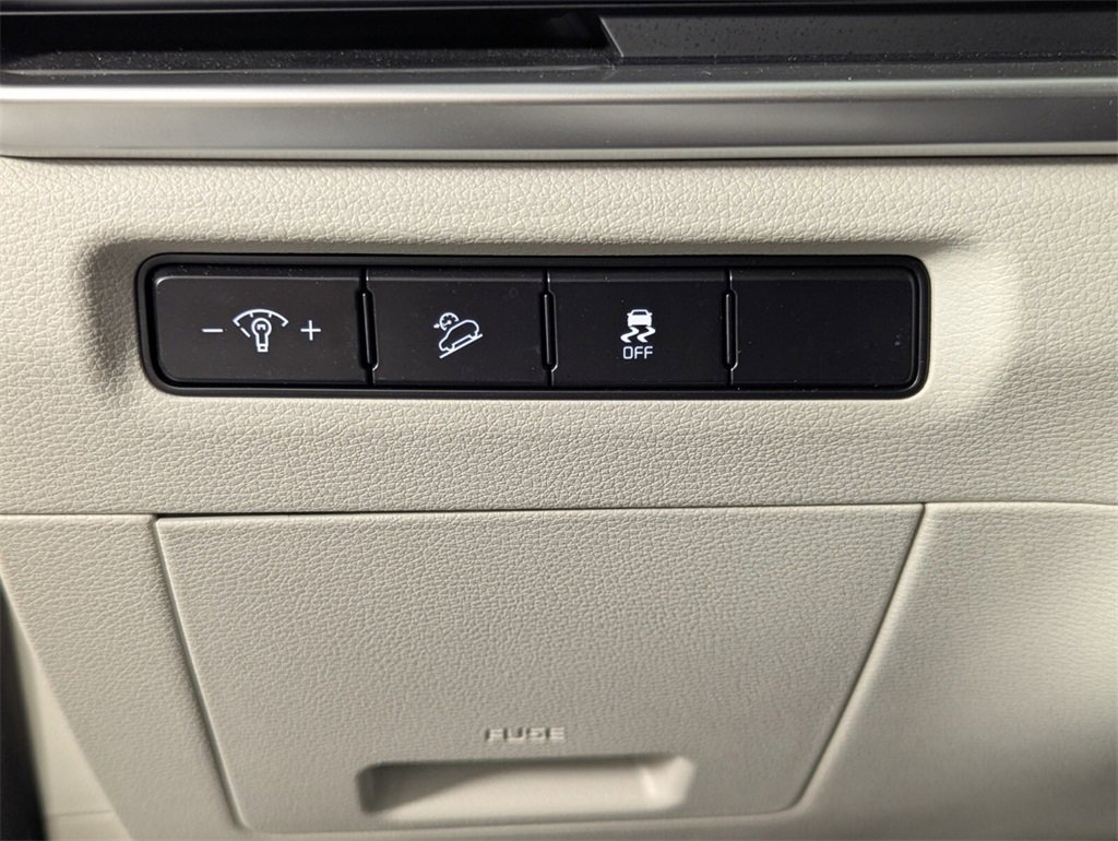 Used 2023 Kia Telluride S image 13