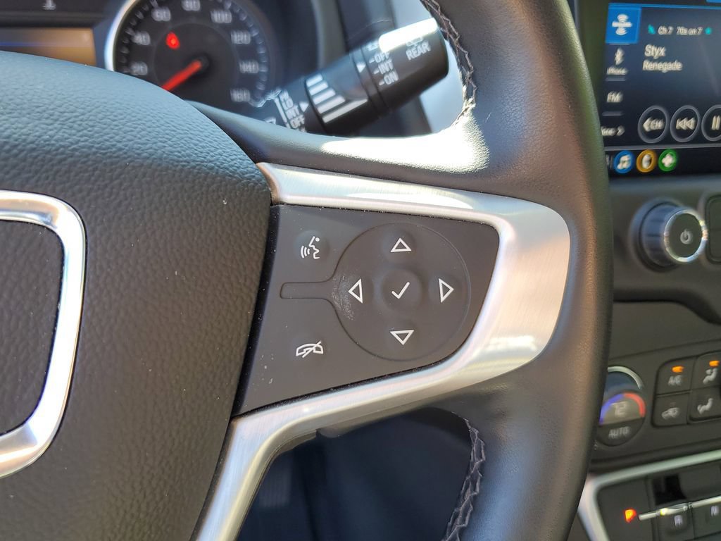 Used 2024 GMC Terrain SLT w/ LPO, Floor Liner Package AWD/4WD image 21