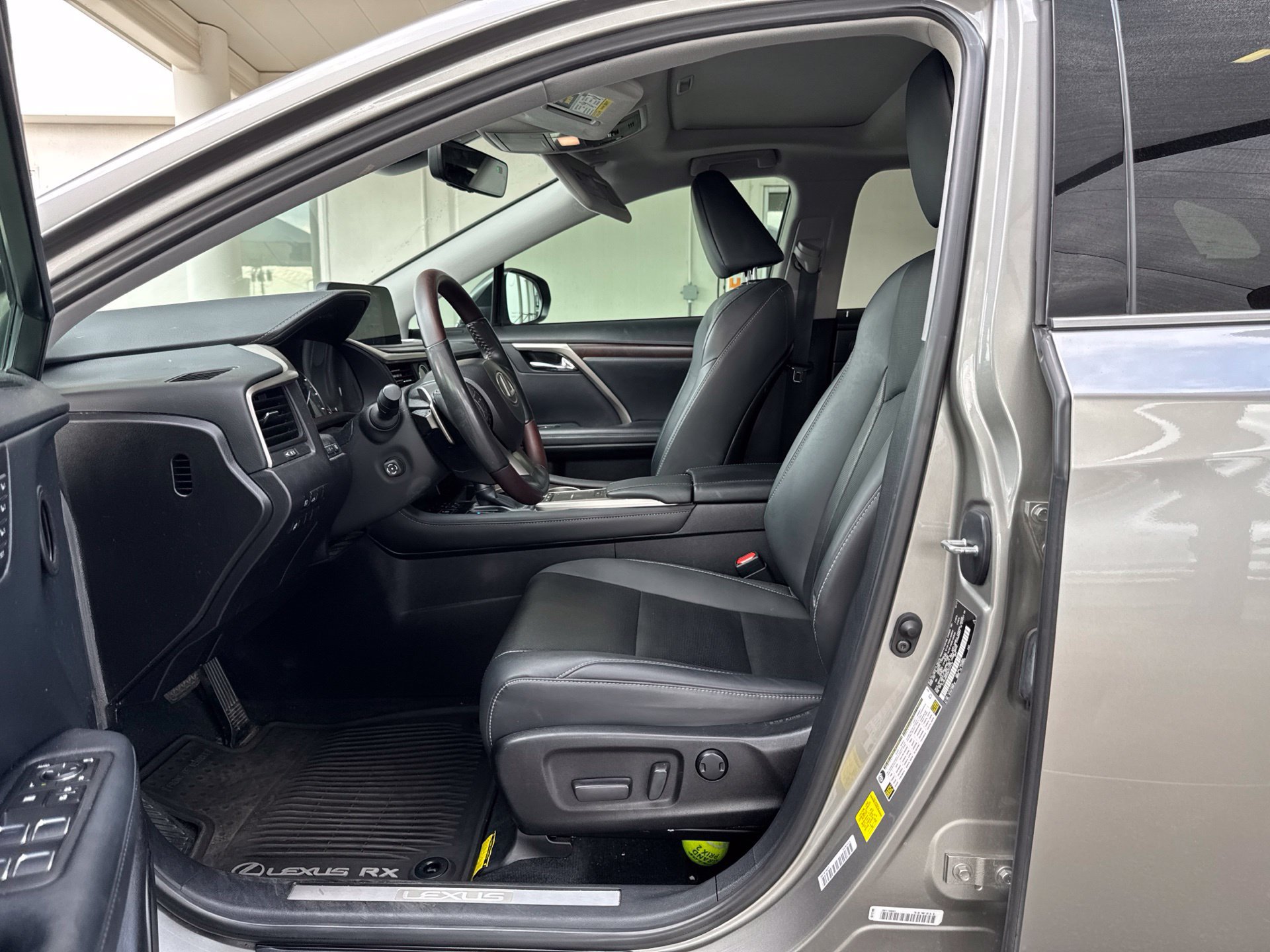 Used 2022 Lexus RX 350 FWD w/ Premium Package image 9