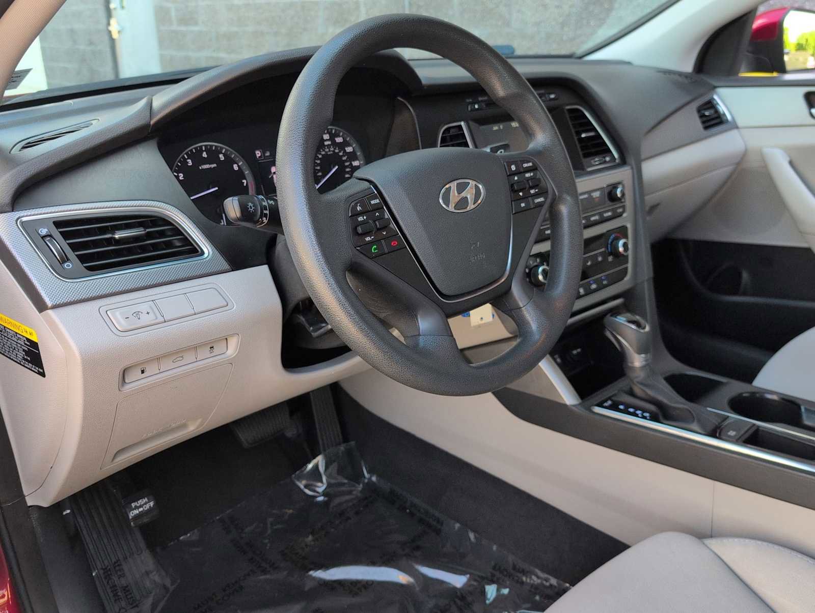 Used 2016 Hyundai Sonata SE FWD image 10