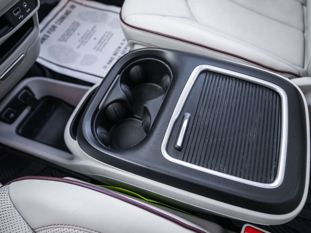 Used 2020 Chrysler Pacifica Limited w/ Tire & Wheel Group image 25