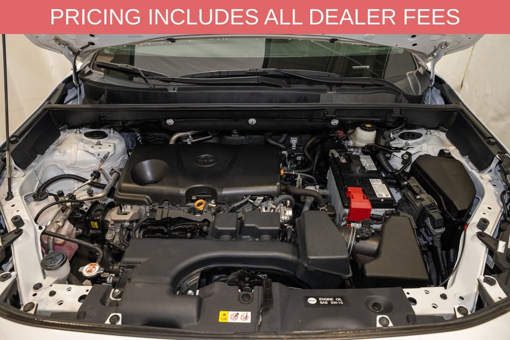 Used 2024 Toyota RAV4 XLE FWD image 18