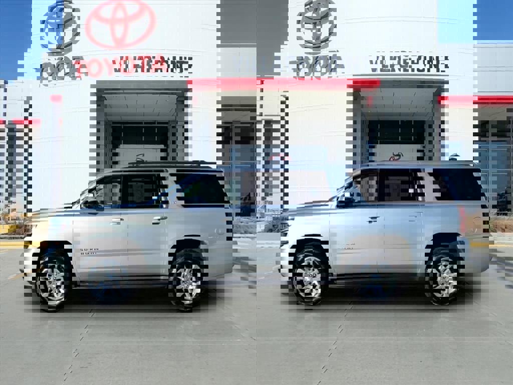 Used 2019 Chevrolet Suburban LT image 2