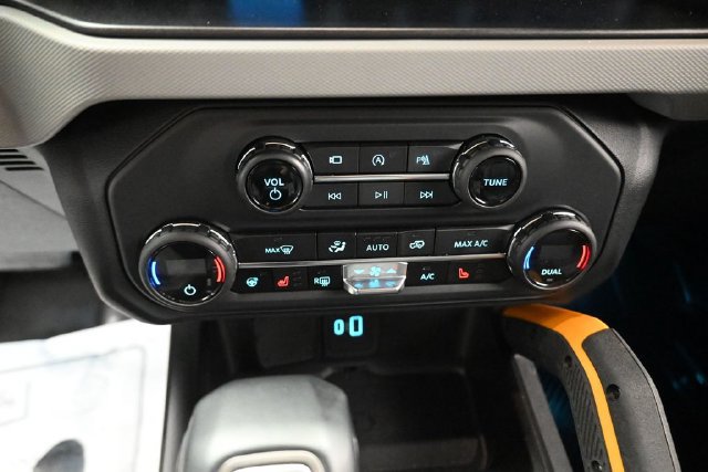 Certified 2023 Ford Bronco Badlands AWD/4WD image 18