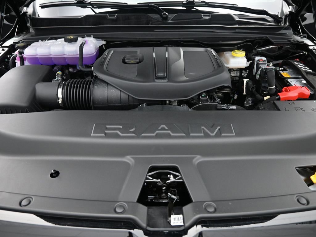 New 2026 RAM 1500 4x4 Crew Cab image 22