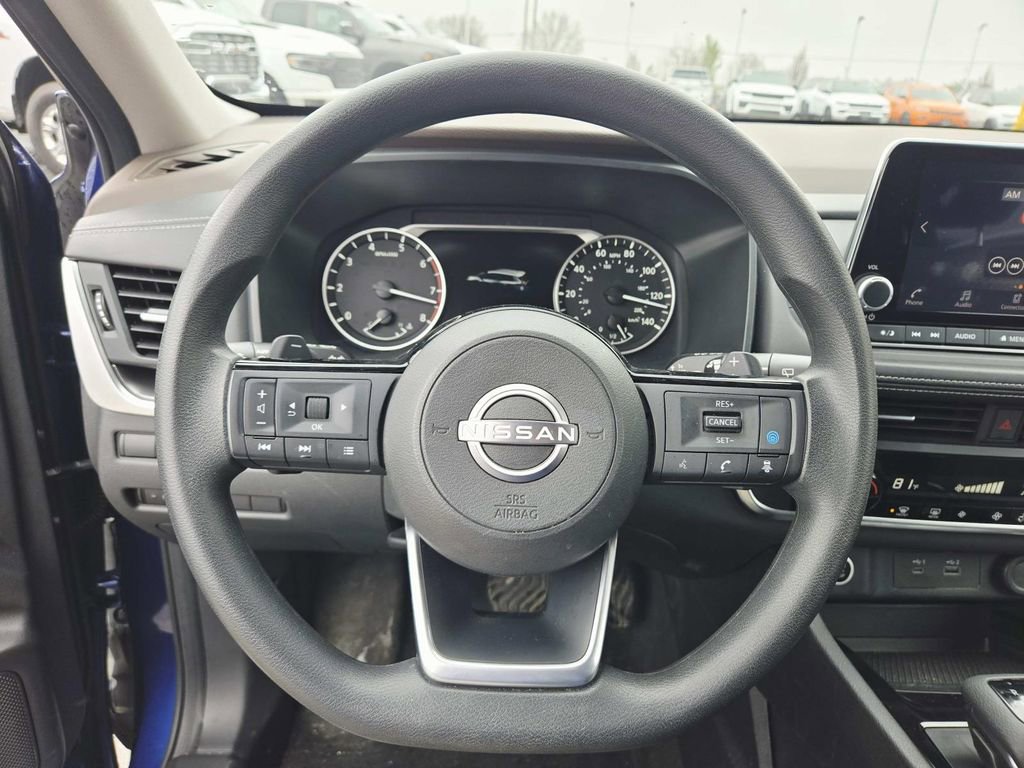 Used 2023 Nissan Rogue SV image 18