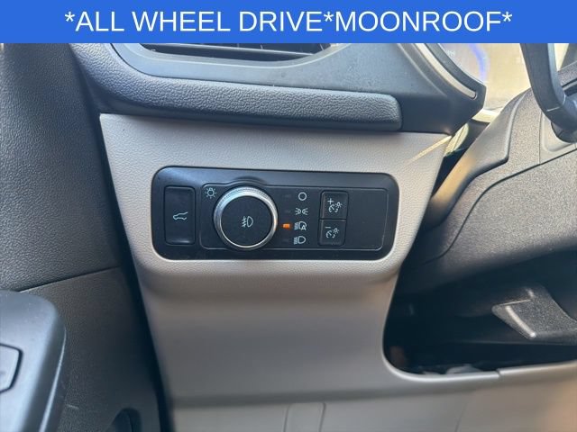 Used 2022 Ford Escape SEL w/ Technology Package AWD/4WD image 34