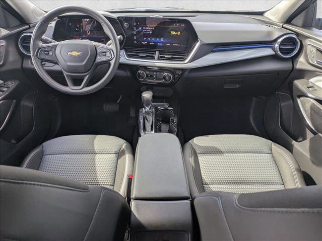 Used 2025 Chevrolet Trax LT image 22