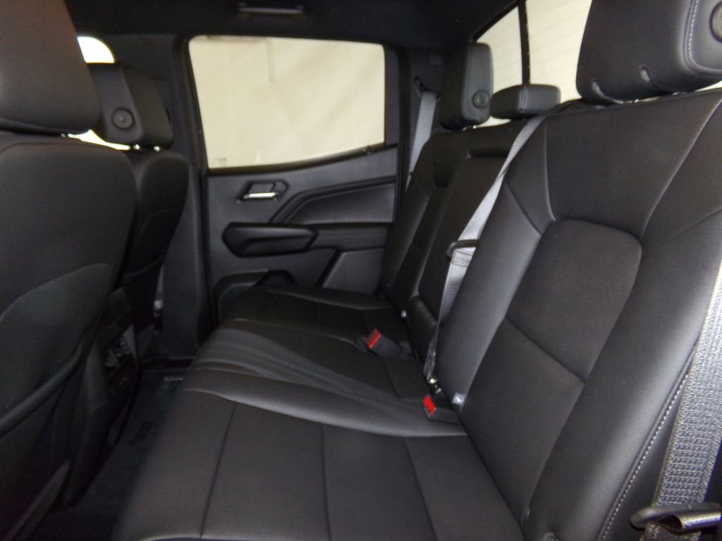 New 2025 GMC Canyon Elevation w/ Convenience Package image 14