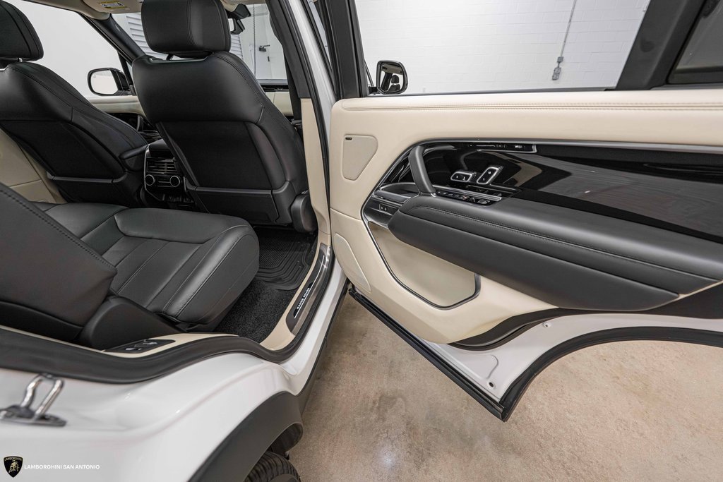 Used 2023 Land Rover Range Rover Long Wheelbase SE image 24