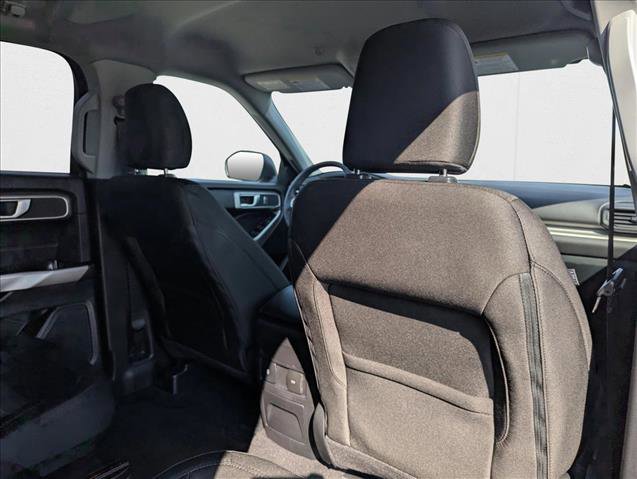 Used 2024 Ford Explorer XLT image 29