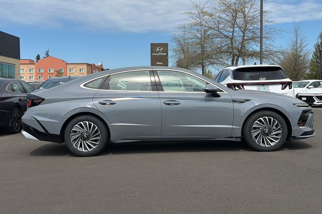 New 2026 Hyundai Sonata SEL FWD image 4