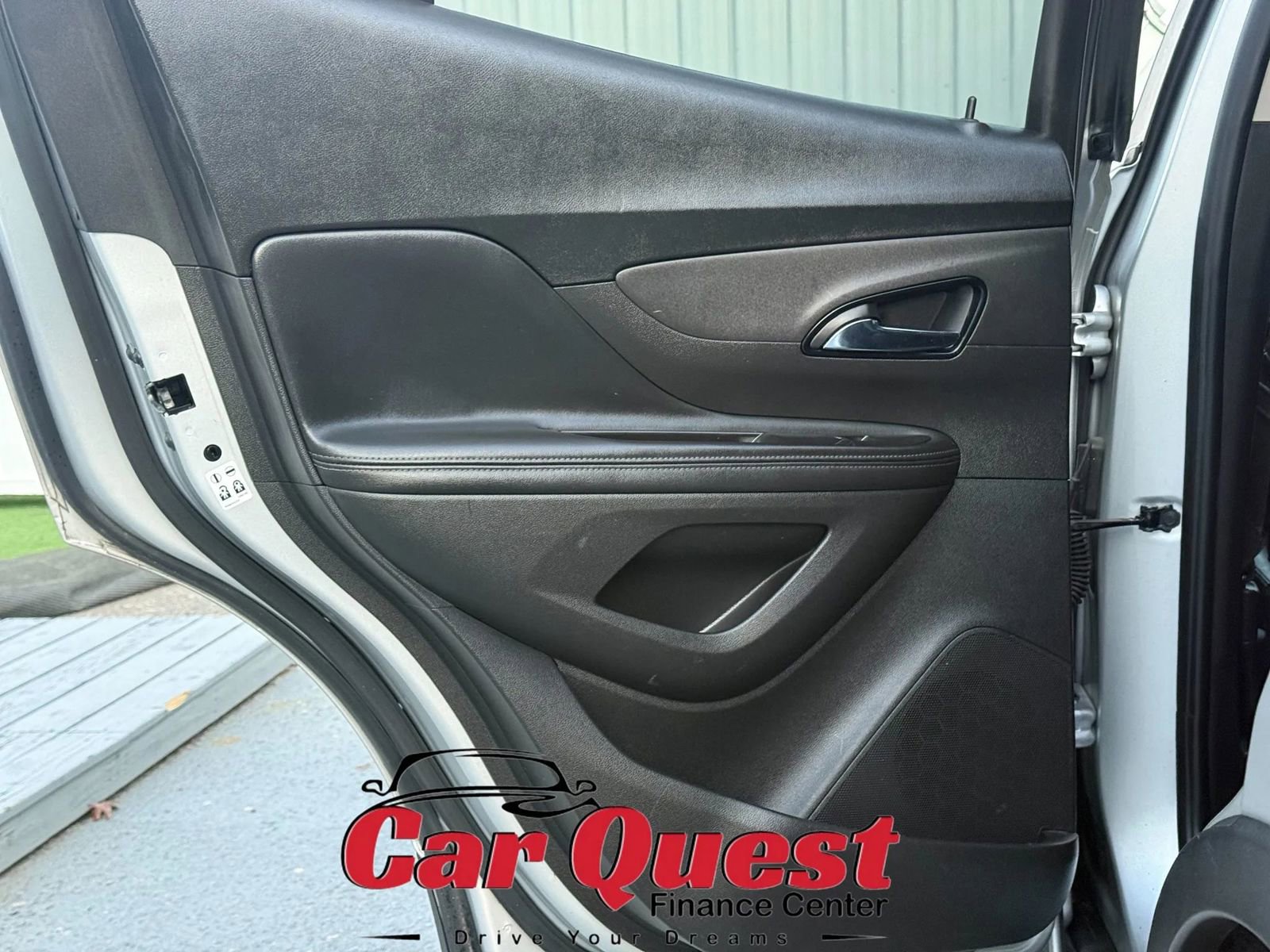 Used 2020 Buick Encore Essence image 13