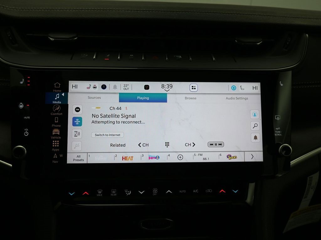 New 2026 Jeep Grand Cherokee Laredo image 25