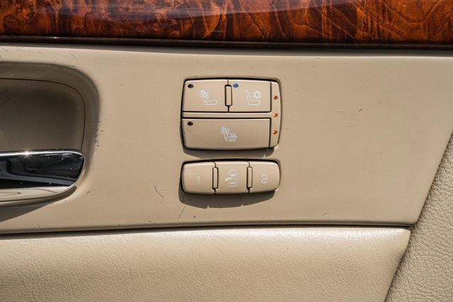 Used 2007 Cadillac DTS Luxury I w/ Trunk Convenience Package FWD image 36