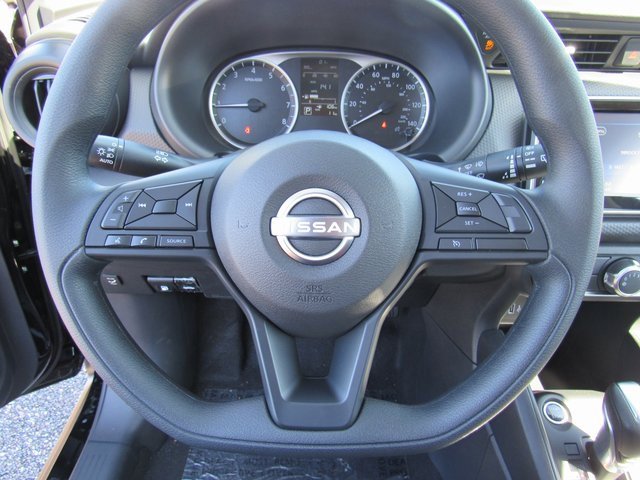 New 2025 Nissan Kicks Play S w/ Interior Electronics Package image 17