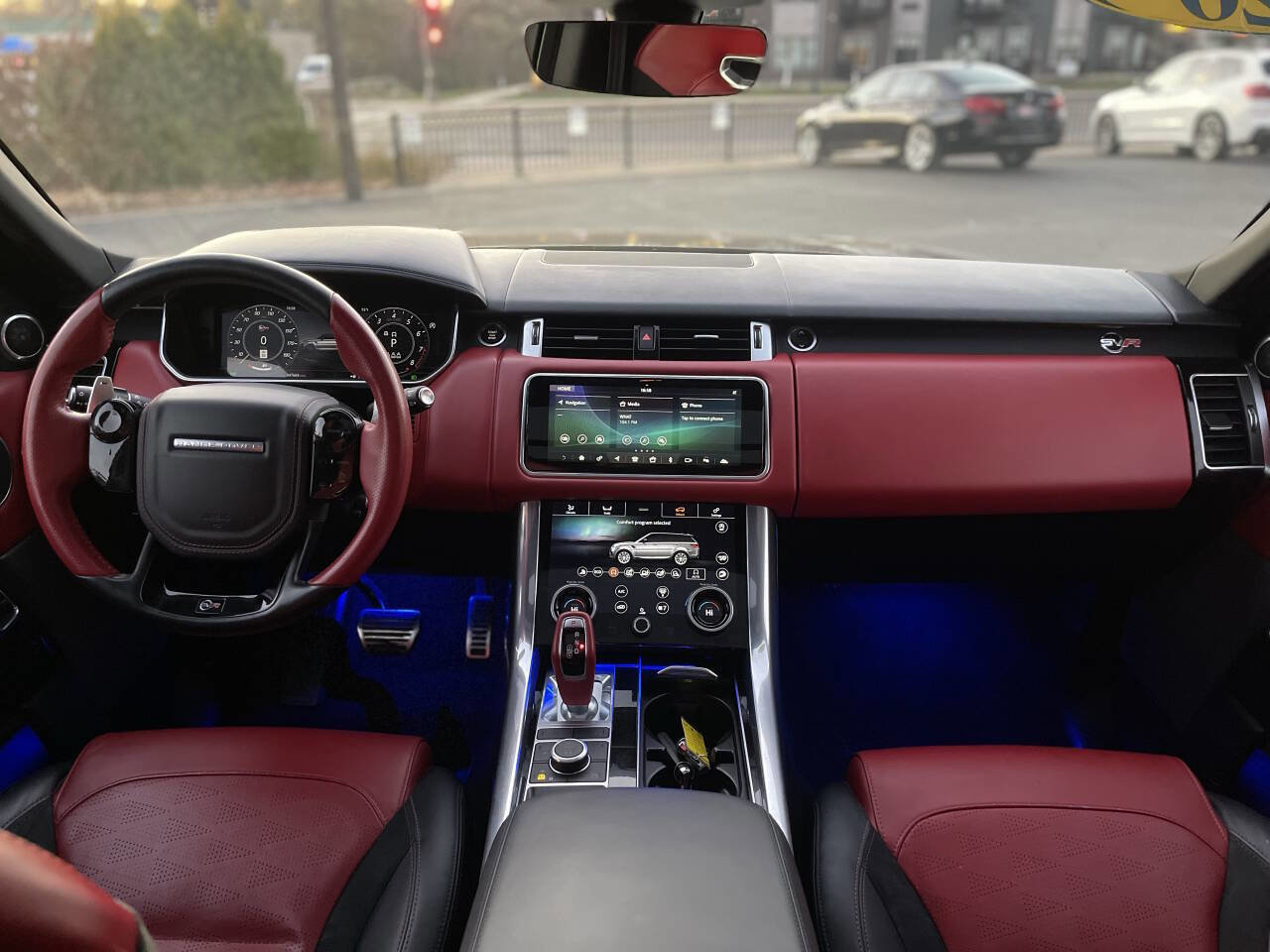 Used 2020 Land Rover Range Rover Sport SVR image 33