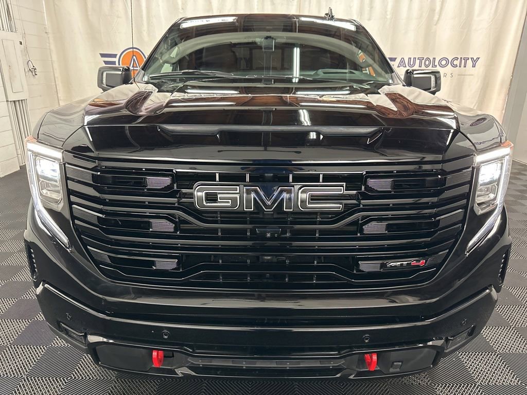 Used 2024 GMC Sierra 1500 AT4 w/ Technology Package AWD/4WD image 3