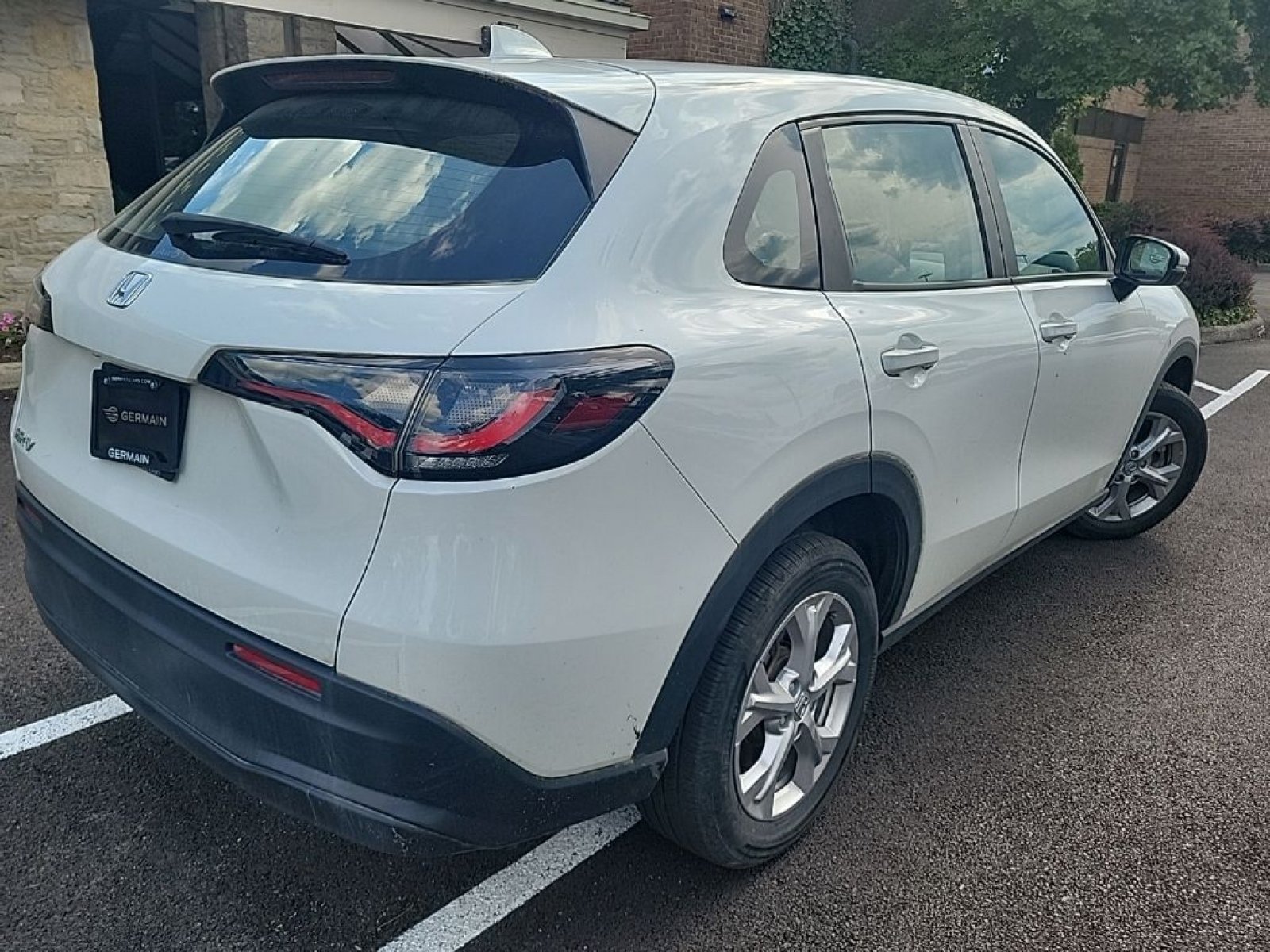 Used 2023 Honda HR-V LX image 8