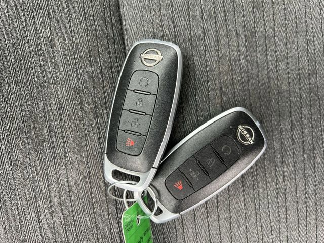 Used 2023 Nissan Rogue SV image 25