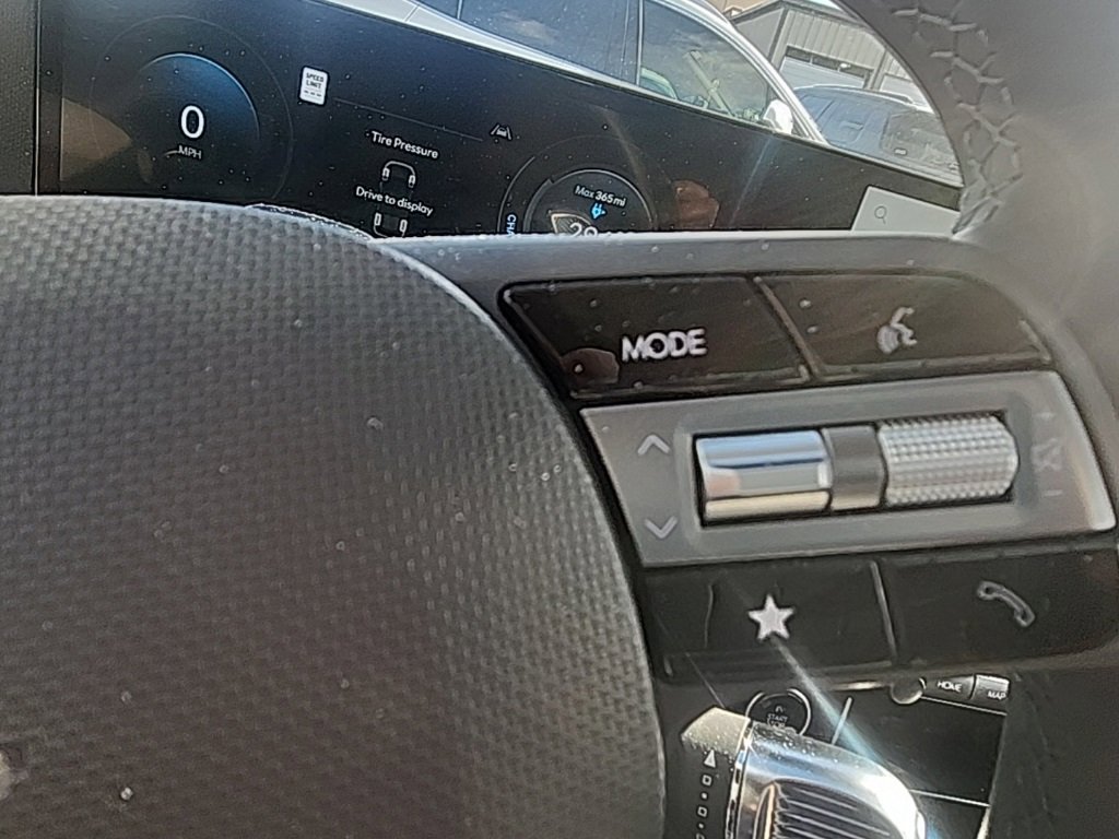 Used 2025 Hyundai Ioniq 5 SEL image 9