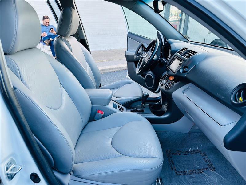 Used 2012 Toyota RAV4 Limited image 13
