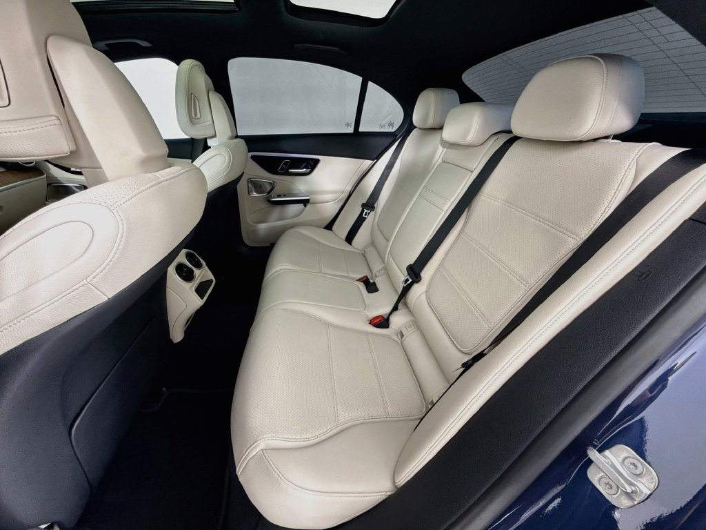 Used 2024 Mercedes-Benz C 300 4MATIC Sedan image 23