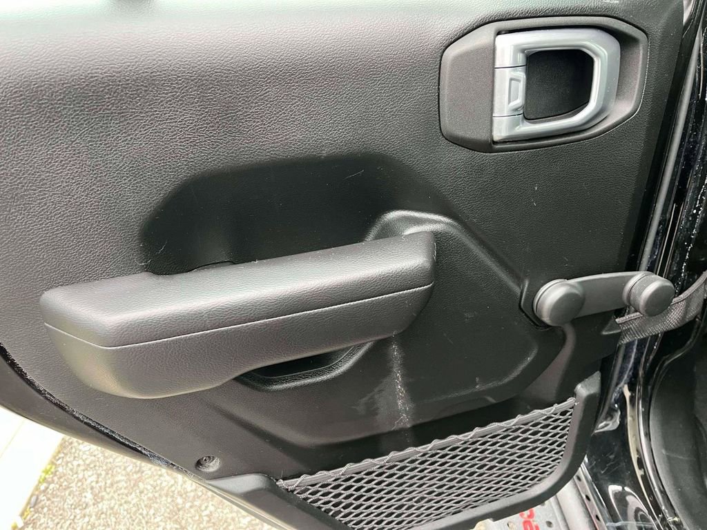 Used 2021 Jeep Wrangler Unlimited Sport image 5