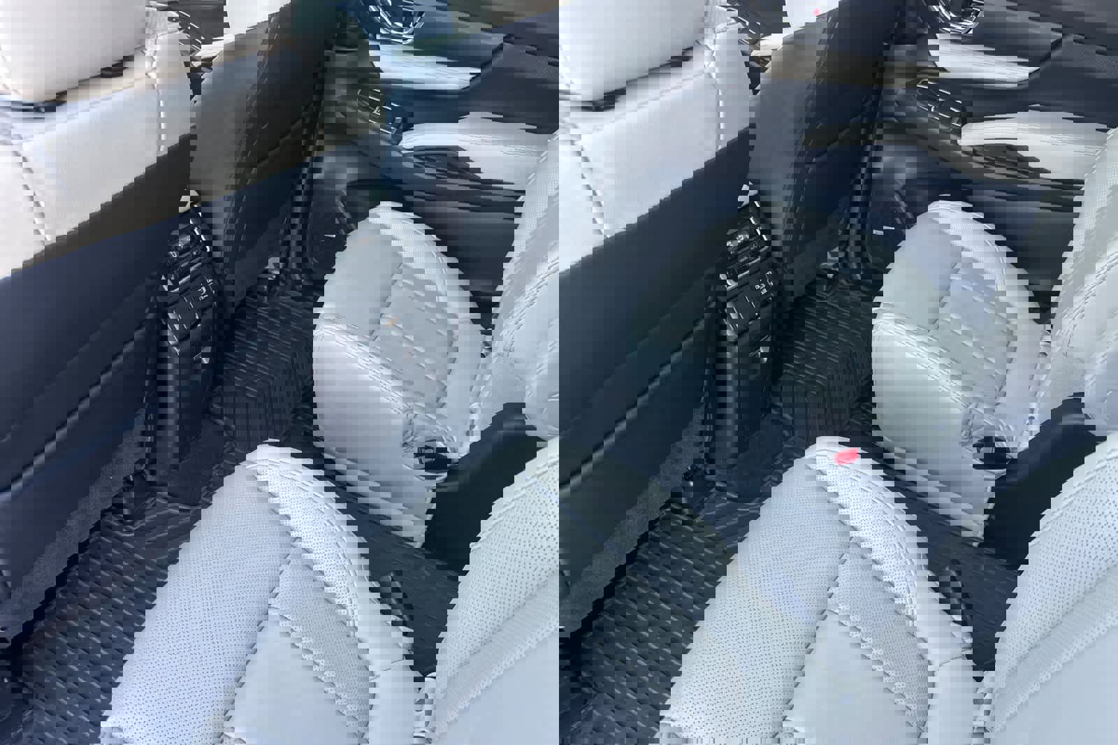 Used 2024 Subaru Ascent Limited w/ Technology Package image 13