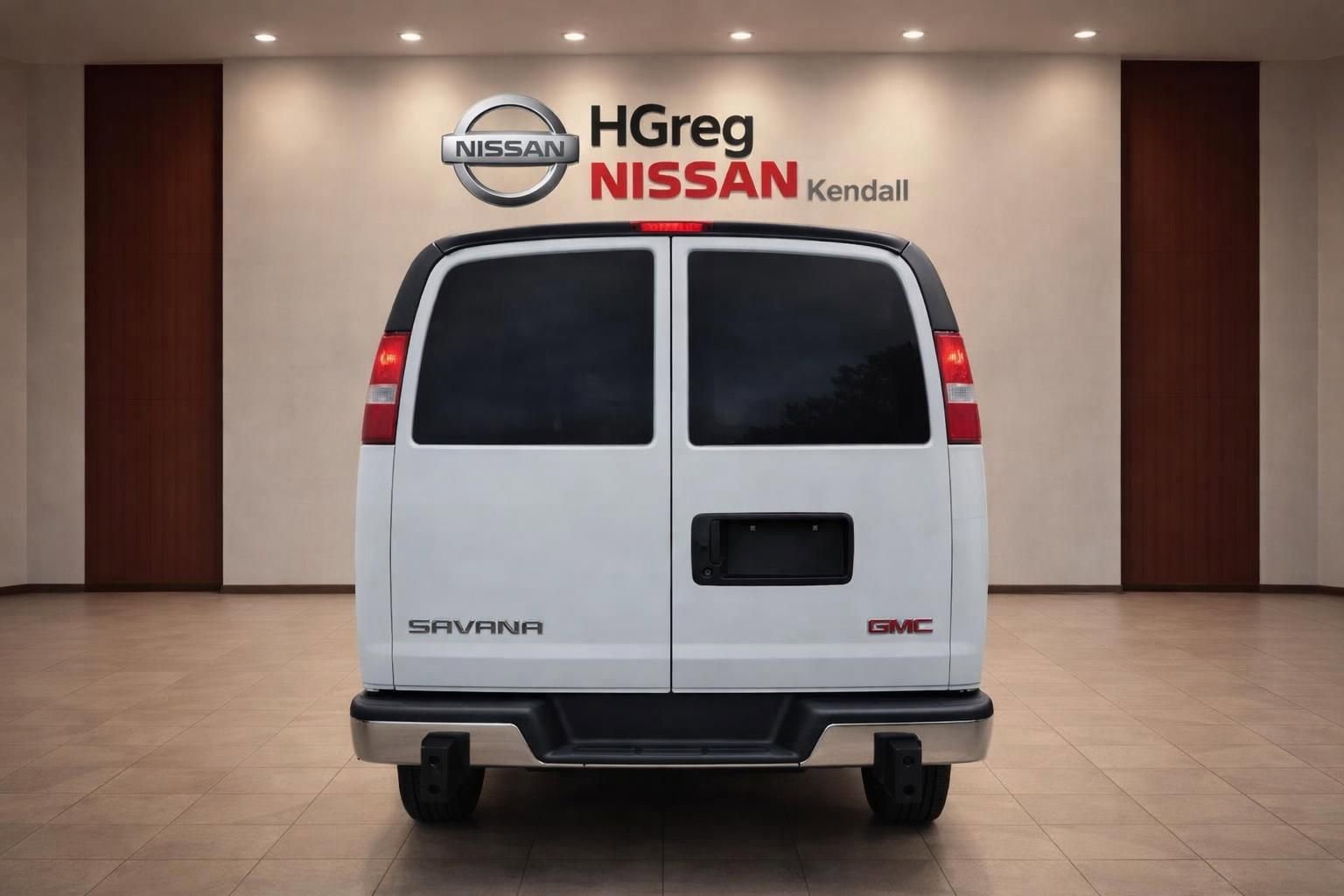 Used 2016 GMC Savana 2500 image 2