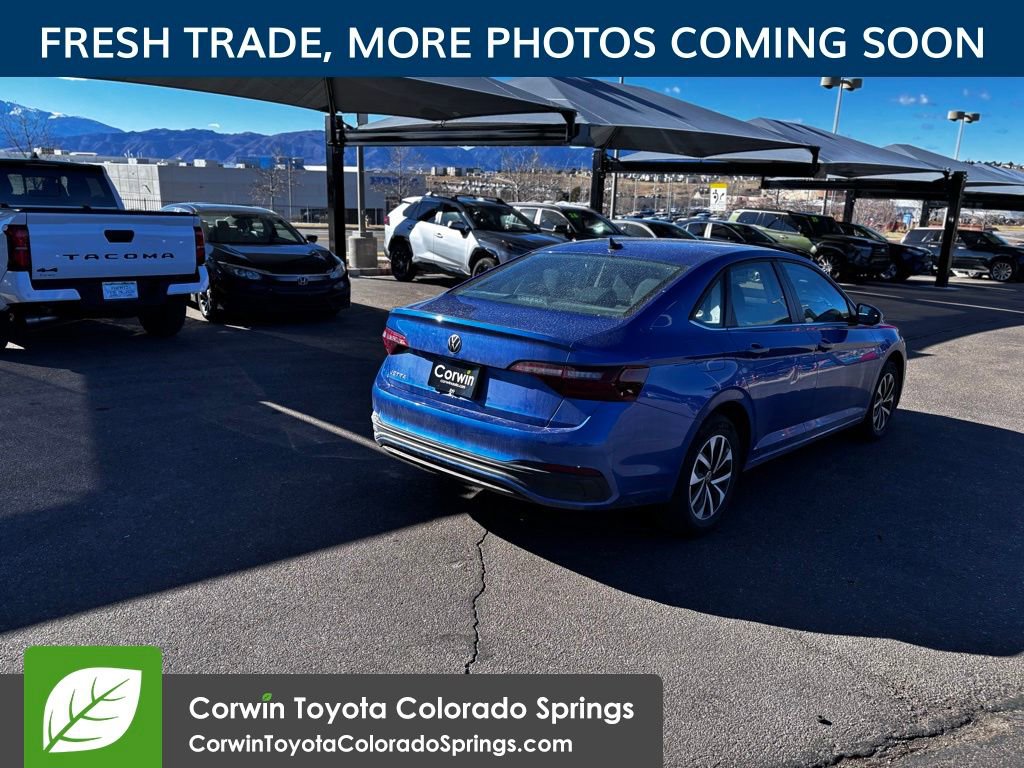 Used 2023 Volkswagen Jetta S image 7
