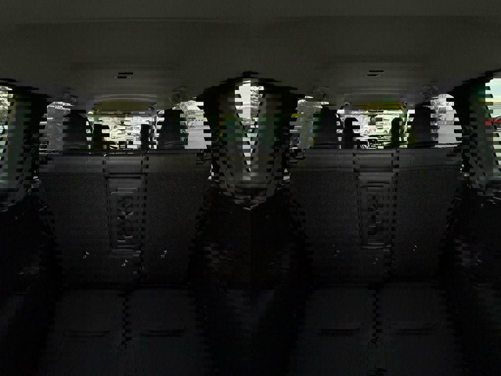 Used 2024 Mitsubishi Outlander SE image 35